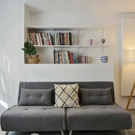 شقة Heavenly With Cosy Patio At 10 Min From The Beach